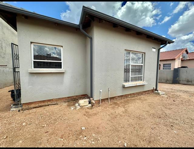 3 BEDROOM HOUSE FOR SALE IN SOUTHERN GATEWAY
